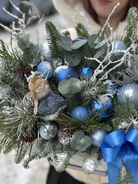 Новогодняя шайба с куколкой 237 