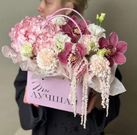 Ассорти с орхидеями 247