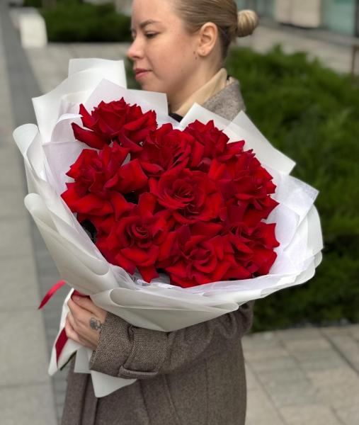 9 красных кружевных роз 133(С)