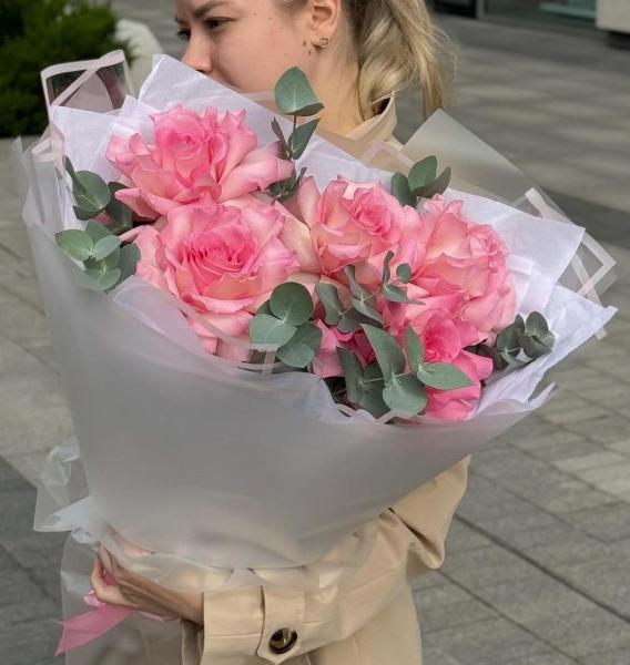 Розы с эвкалиптом 044