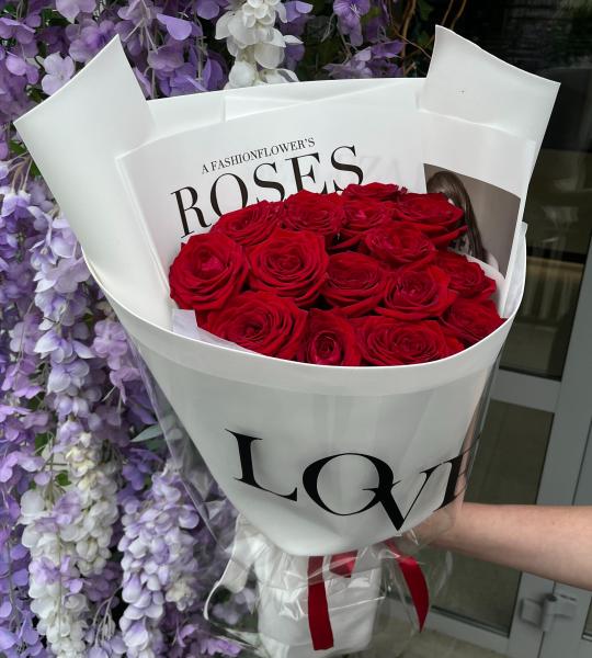 15 красных роз Love (С)