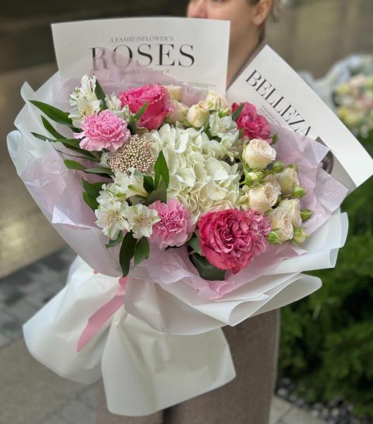 Нежный ассорти букет с кантри блюз 036