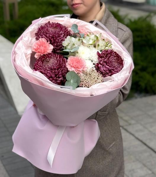 Ассорти с хризантемами одноголовыми 196 