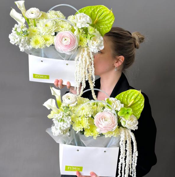 Яркая весенняя сумочка