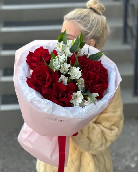 Кружевные розы с альстромерией(А)