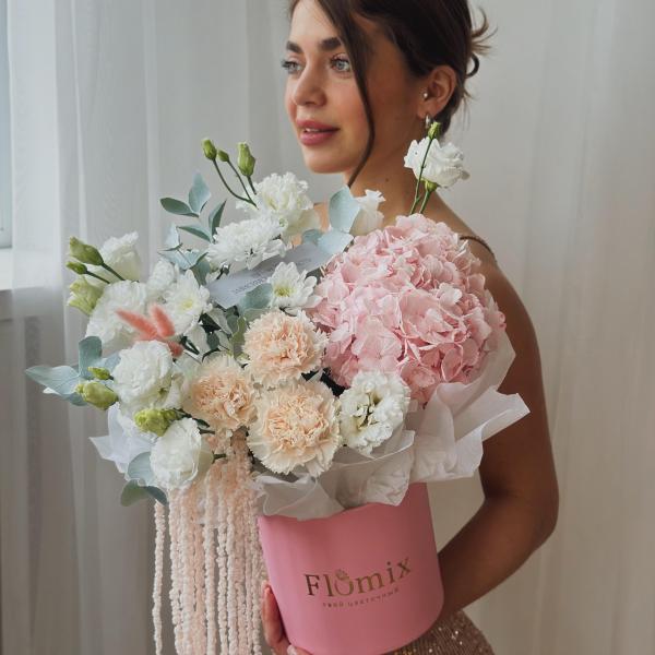 Шляпная композиция в нежных оттенках 245