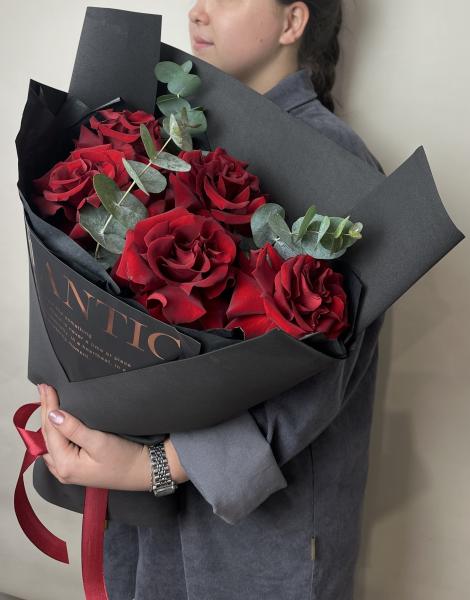 Кружевные розы с эвкалиптом 