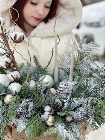 Зимняя композиция со свечами 236