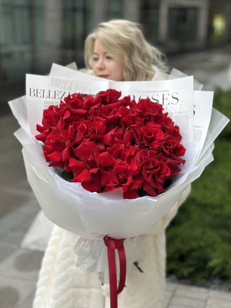 Объёмный букет кружевных роз 187