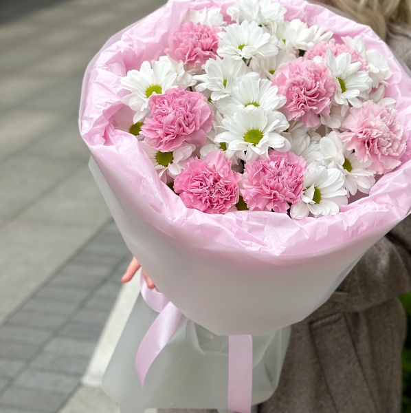 Хризантемы с розовыми диантусами 144