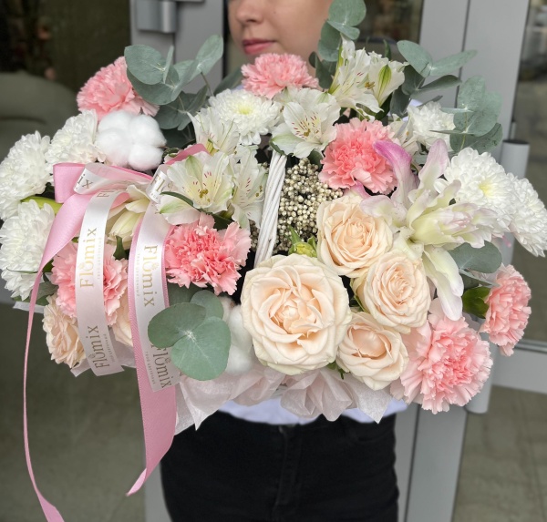 Нежная корзина с цветами (С)