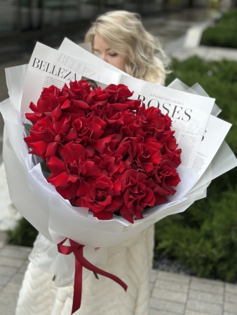 Объёмный букет кружевных роз 187