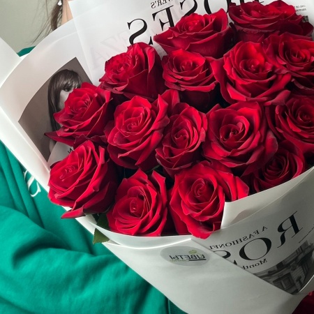 15 импортных роз с оформлением 156