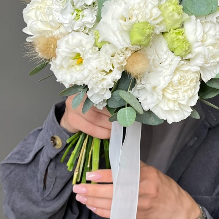 Букет невесты с матиоллой