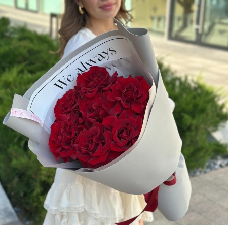 7 кружевных розочек 192