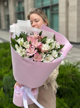 Букет из 5 альстромерий 014