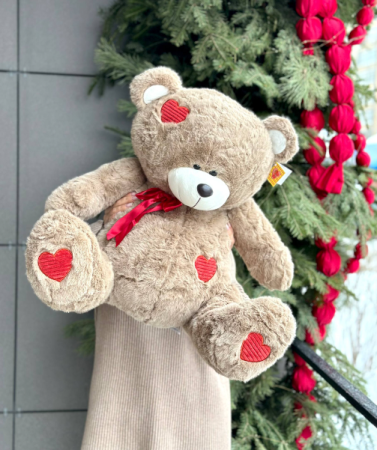 Медвежонок с сердечками