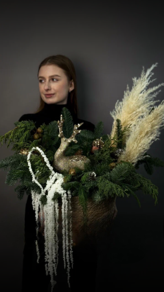 Корзина с оленем 