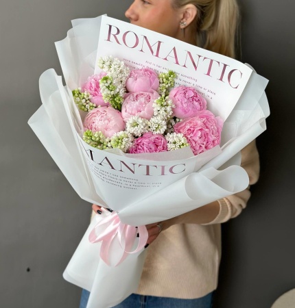 Пионы и сирень