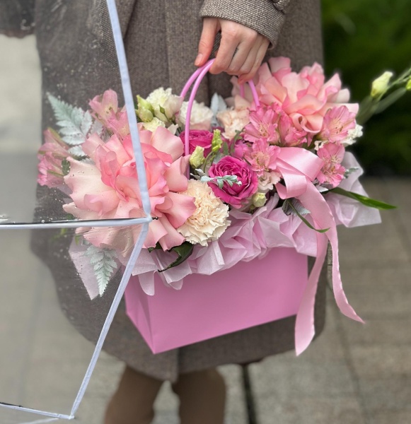 Сумка ассорти с малиновыми розами 077 (С)