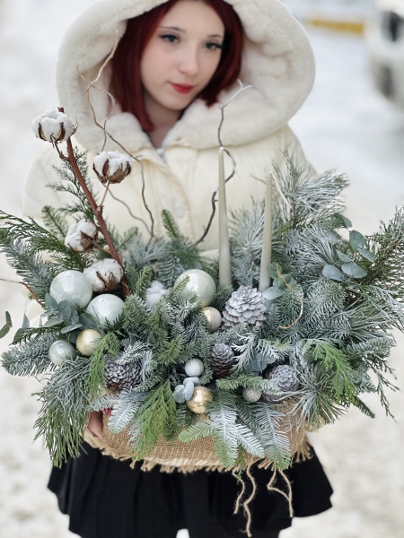 Зимняя композиция со свечами 236