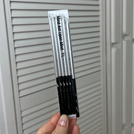 Длинные серебристые свечи 