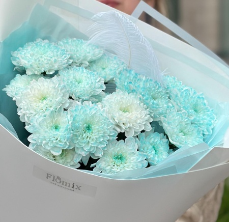 Голубые хризантемы с перышком 028