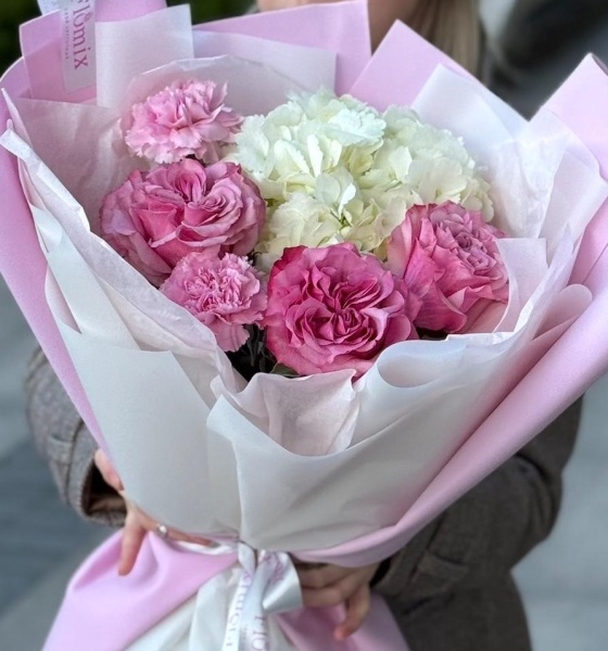 Букет ассорти гортензия и кантри 214