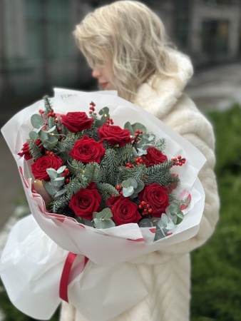 Букет новогодний с гирляндой 223