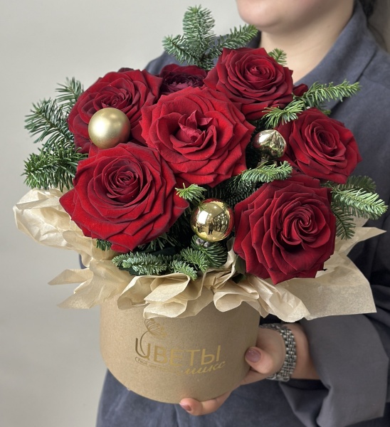 Розы местные с нобилисом