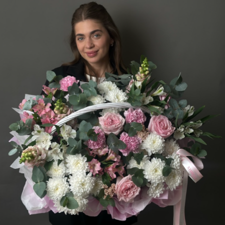 Пышная корзина ассорти 086